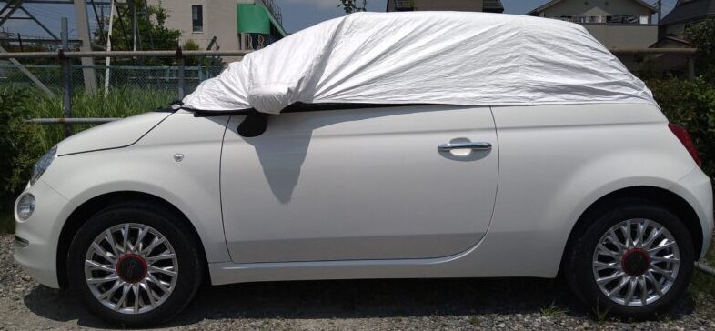 フィアット500C 青空駐車